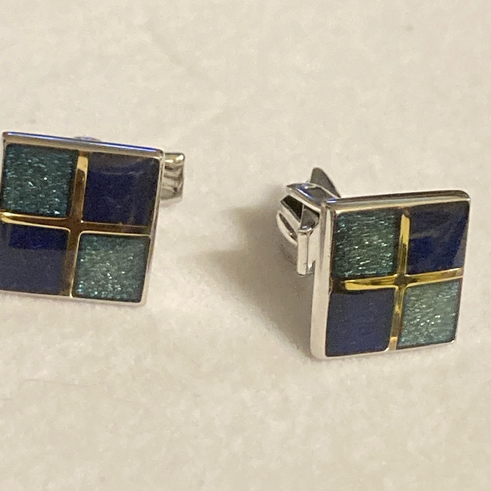 Dolan & Bullock 925 cuff links . Stylish color and design 925 stamped